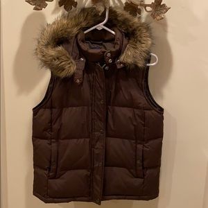 Woman’s Quilted Down Vest With Detachable Hood